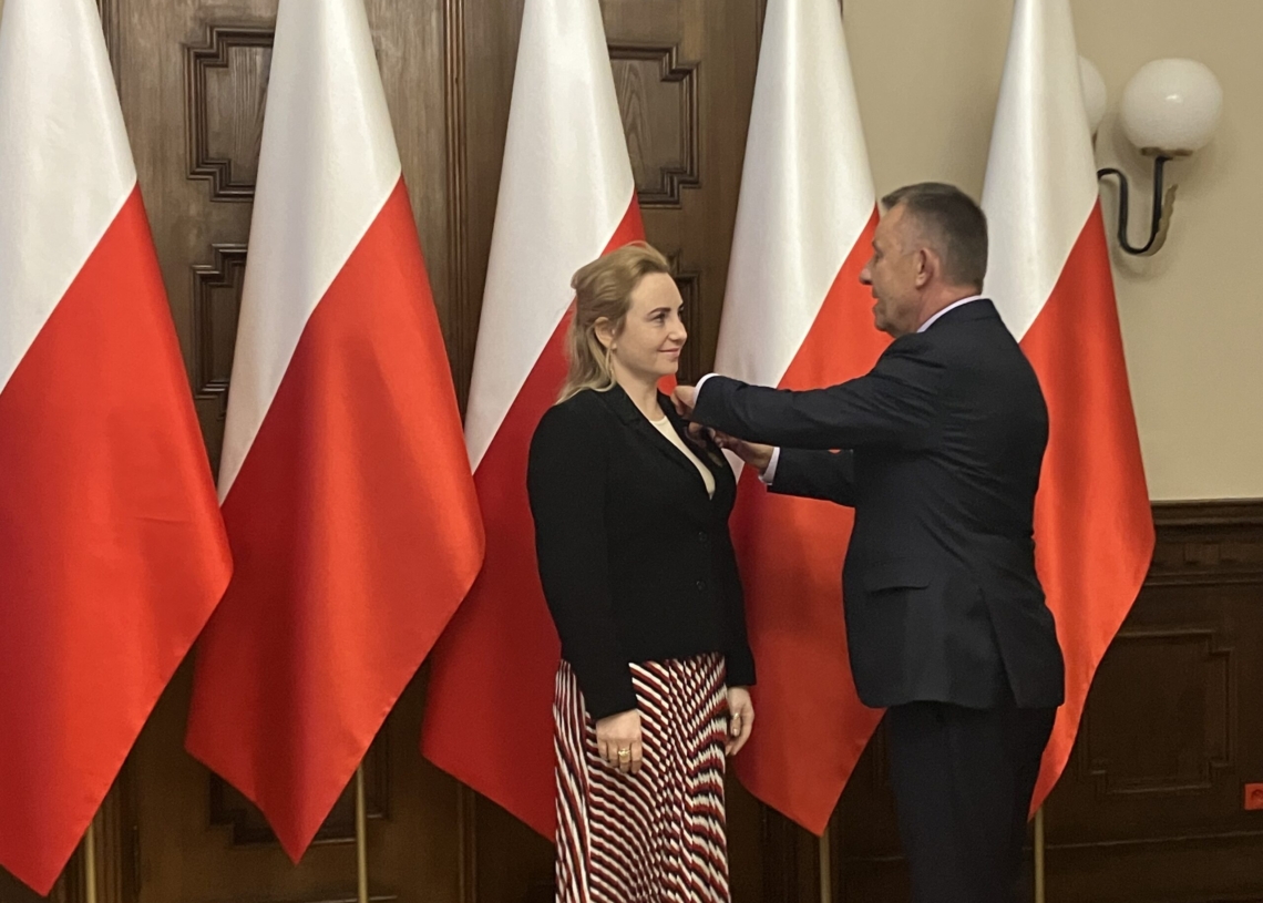 Państwowe odznaczenia dla 26 mieszkańców województwa łódzkiego [ZDJĘCIA]