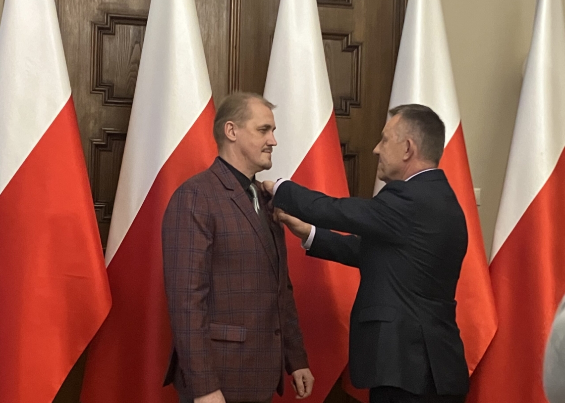 Państwowe odznaczenia dla 26 mieszkańców województwa łódzkiego [ZDJĘCIA]