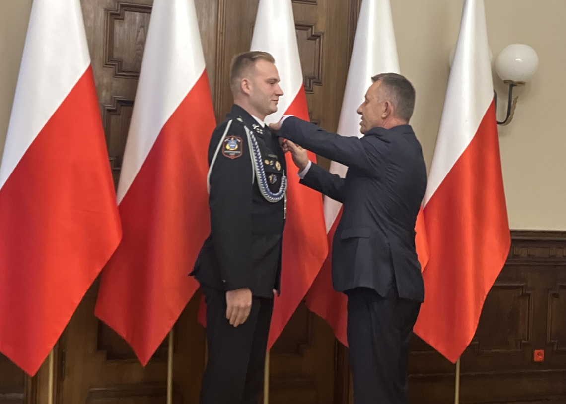 Państwowe odznaczenia dla 26 mieszkańców województwa łódzkiego [ZDJĘCIA]