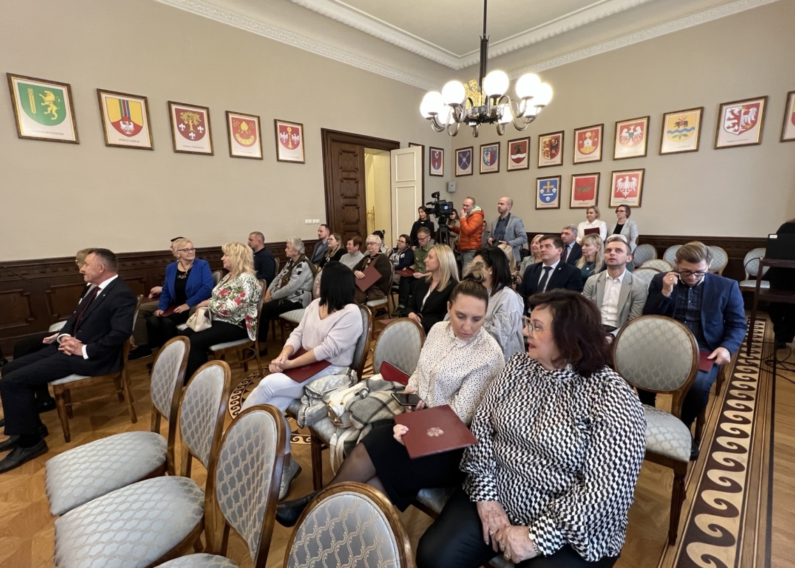 Rozstrzygnięto konkurs „Pomoc świąteczna”. Na paczki żywnościowe przeznaczono 330 tys. zł