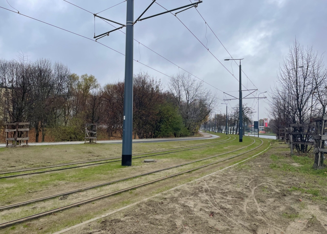 Modernizacja torowiska na ul. Strykowskiej. Trasa w połowie gotowa