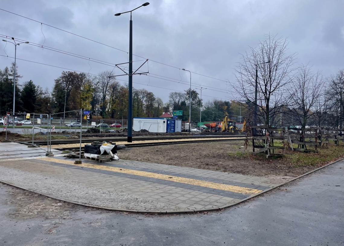 Modernizacja torowiska na ul. Strykowskiej. Trasa w połowie gotowa