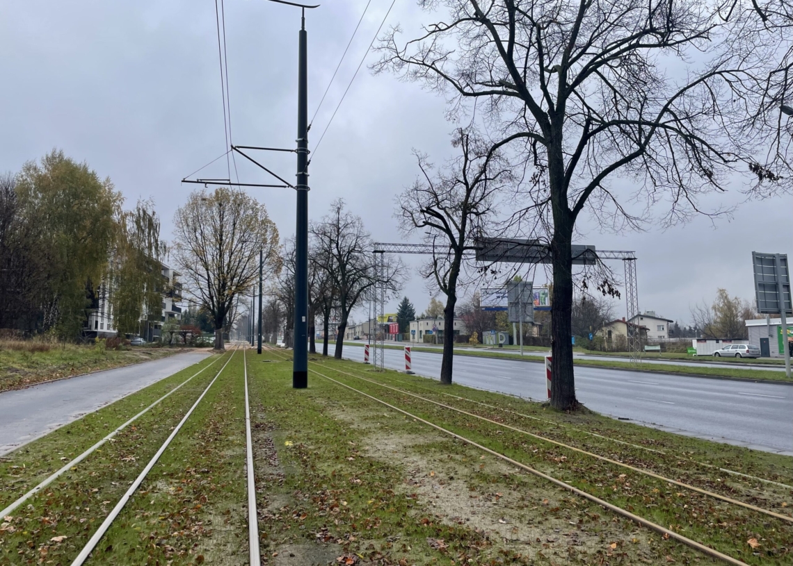 Modernizacja torowiska na ul. Strykowskiej. Trasa w połowie gotowa