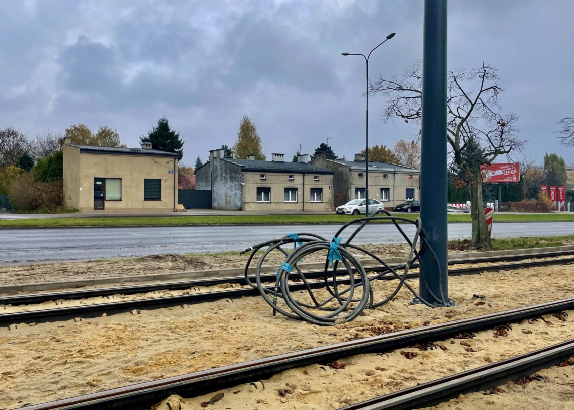 Modernizacja torowiska na ul. Strykowskiej. Trasa w połowie gotowa