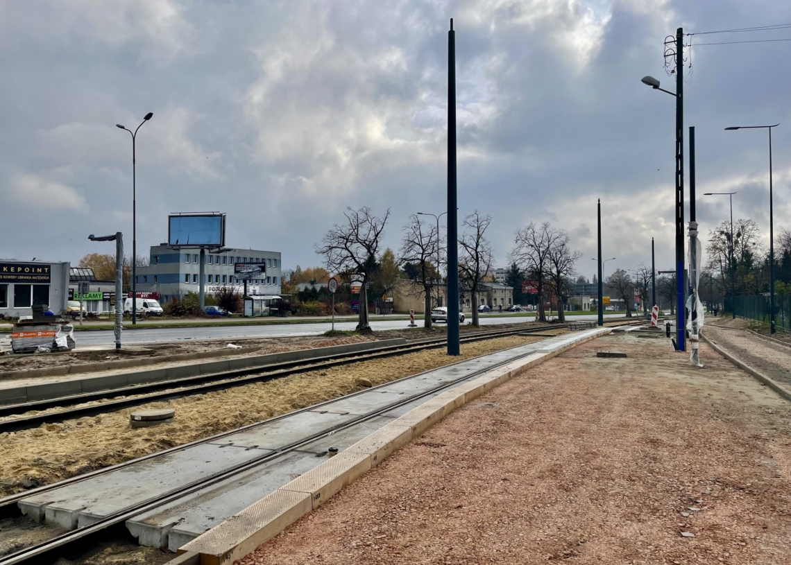 Modernizacja torowiska na ul. Strykowskiej. Trasa w połowie gotowa