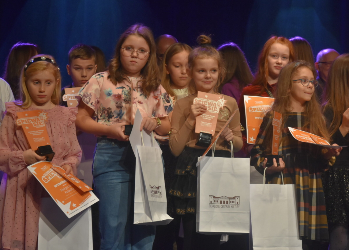 Festiwal Piosenki Śpiewasie 2023. Finał w Sieradzkim Centrum Kultury [LISTA LAUREATÓW]