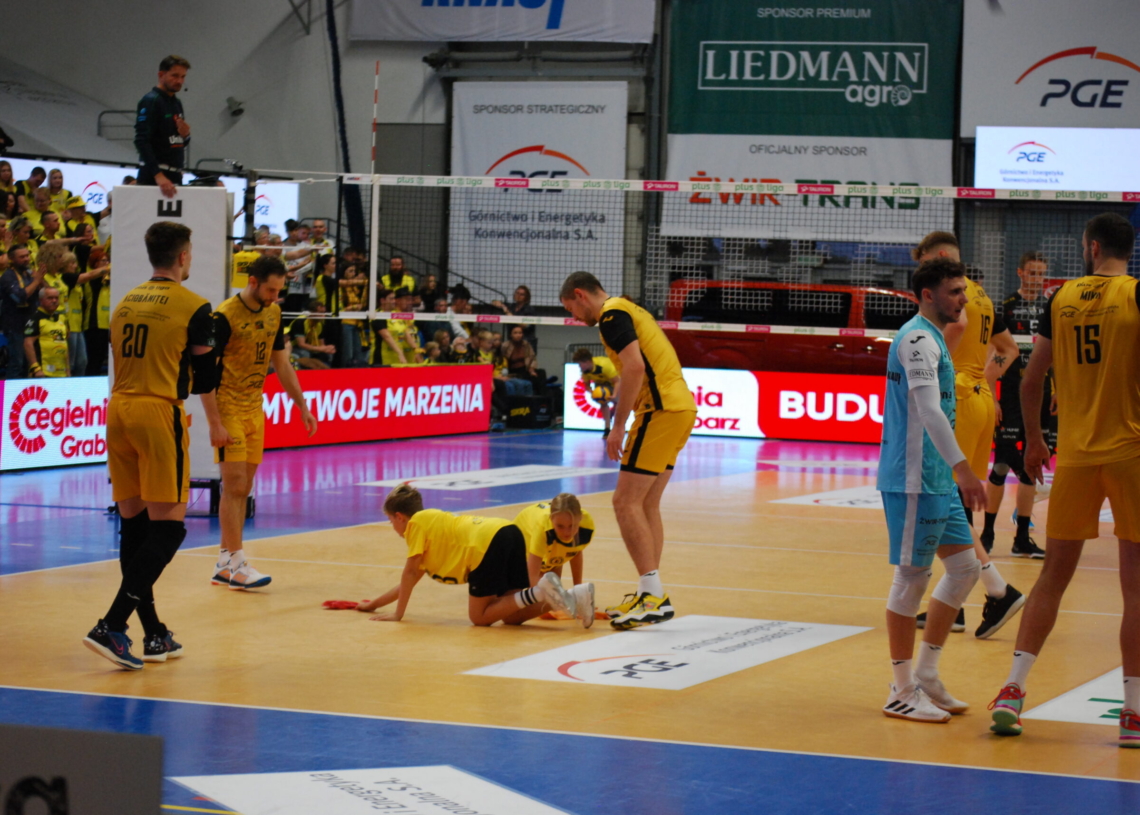 PGE GiEK Skra Bełchatów przegrywa w Hali Energia