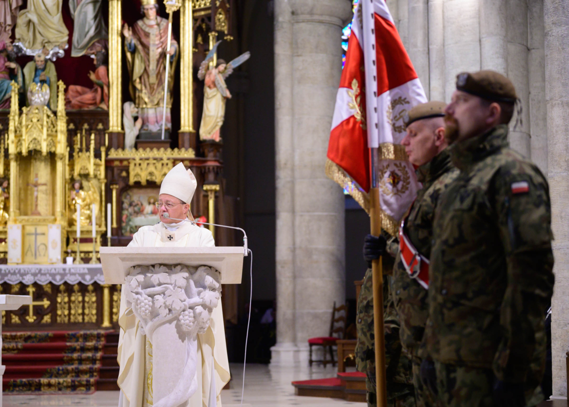 105. rocznica odzyskania niepodległości przez Polskę - uroczysta msza święta w Łodzi