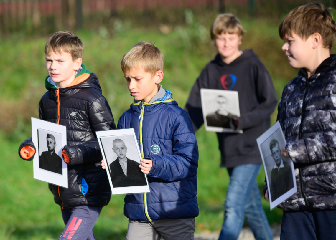 W Łodzi uczczono pamięć dzieci z obozu na ul. Przemysłowej
