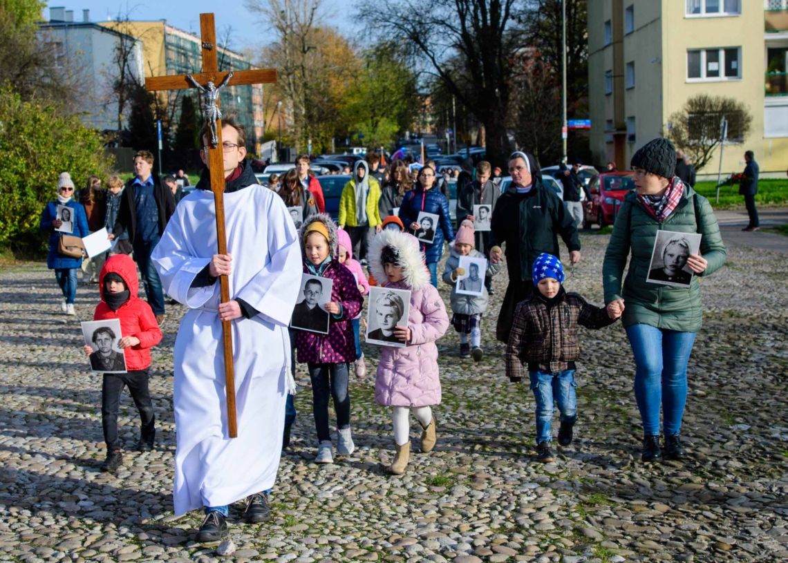 W Łodzi uczczono pamięć dzieci z obozu na ul. Przemysłowej