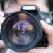 Aparaty fotograficzne bezlusterkowce – popularne modele znanych marek