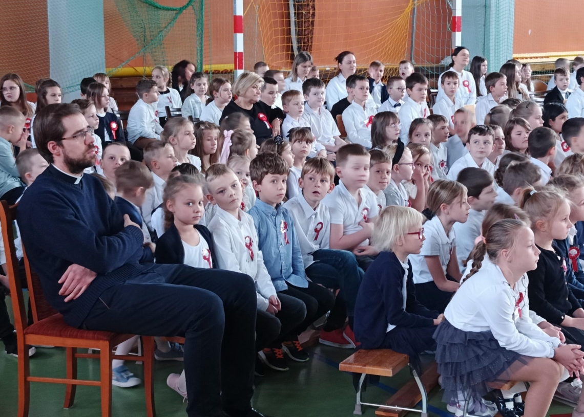 105. rocznica odzyskania niepodległości. Obchody święta w sieradzkiej szkole