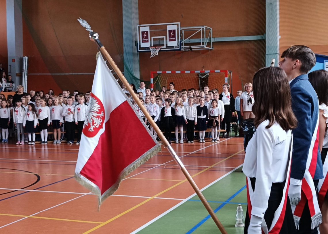 105. rocznica odzyskania niepodległości. Obchody święta w sieradzkiej szkole