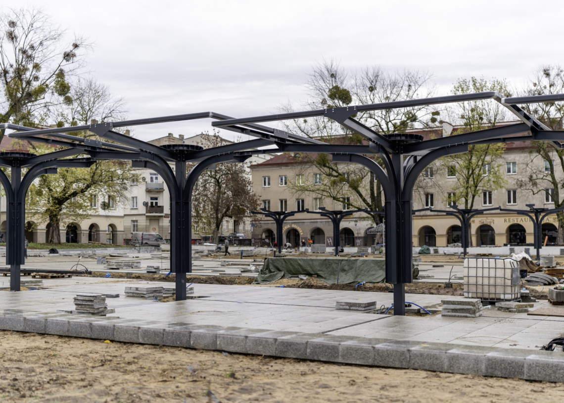 W listopadzie miała się zakończyć modernizacja Starego Rynku. Na razie kostką wyłożono 25 proc. jego powierzchni