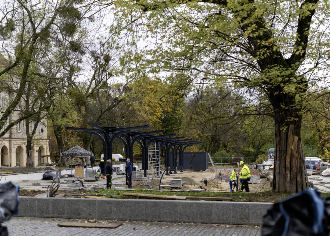 W listopadzie miała się zakończyć modernizacja Starego Rynku. Na razie kostką wyłożono 25 proc. jego powierzchni
