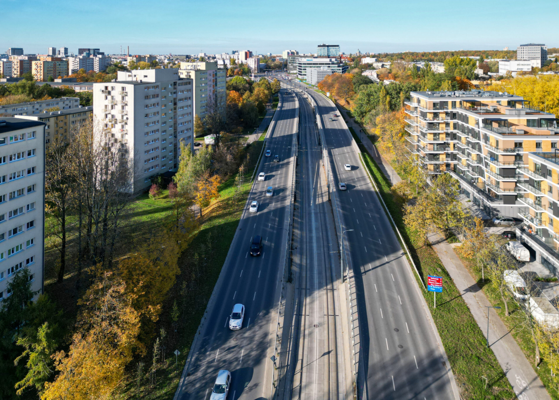 Do końca tygodnia ma zostać sfrezowany stary asfalt na al. Śmigłego-Rydza