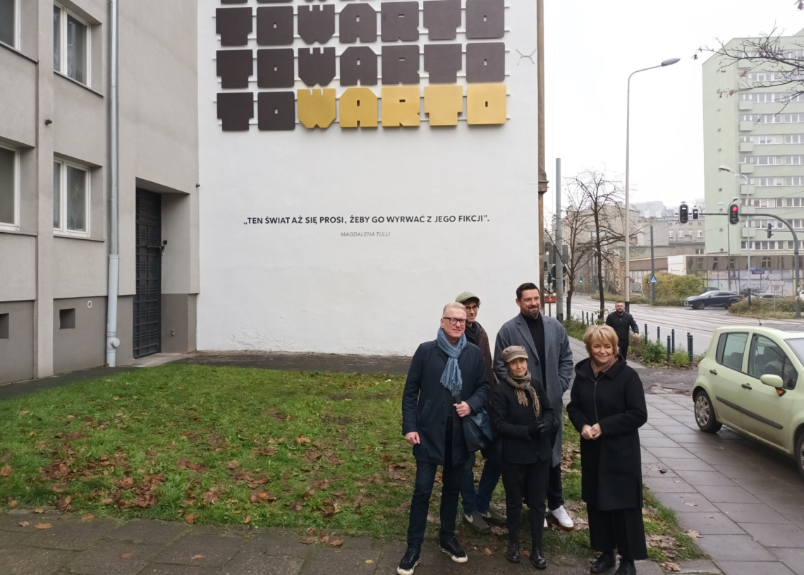 Ulice Słów w Łodzi. Instalacja artystyczna „Towarto”
