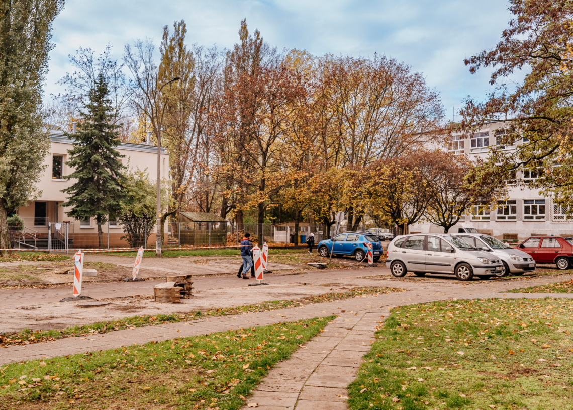 W listopadzie zakończy się budowa zielonego parkingu na ul. Harcerzy Zatorowców
