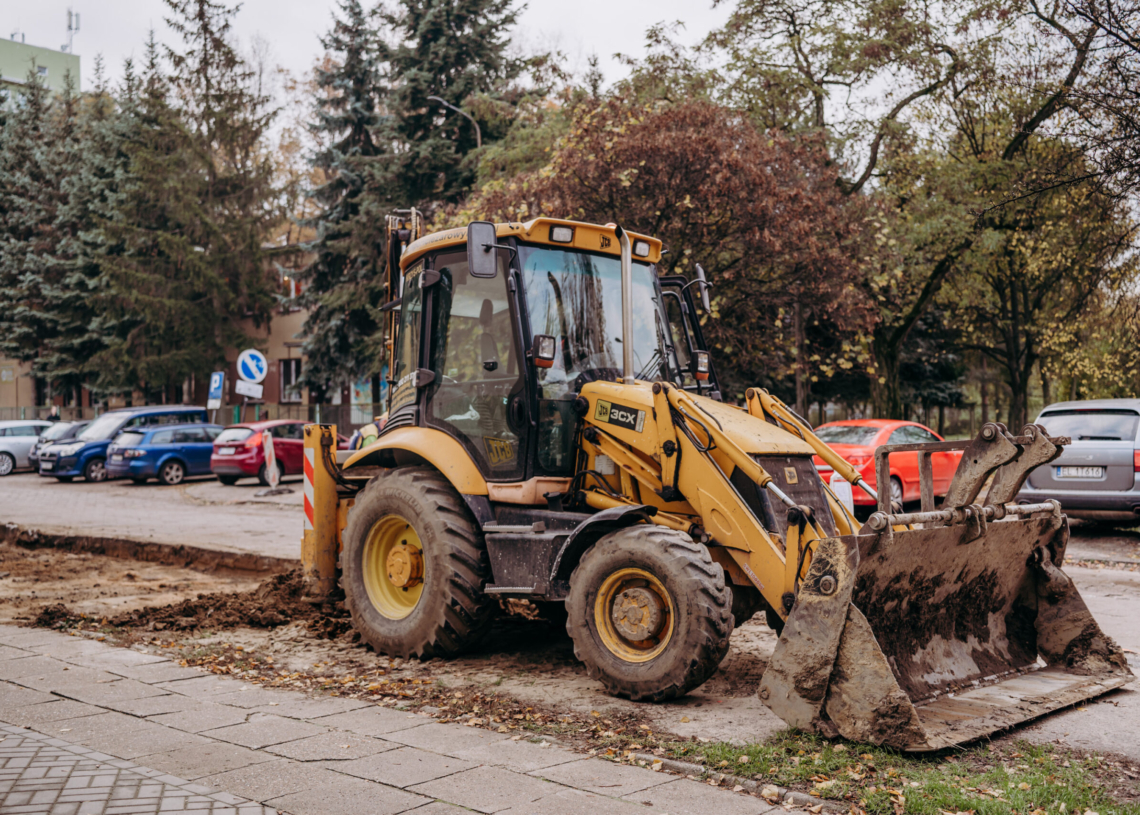 W listopadzie zakończy się budowa zielonego parkingu na ul. Harcerzy Zatorowców