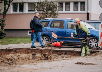 budowa zielonego parkingu