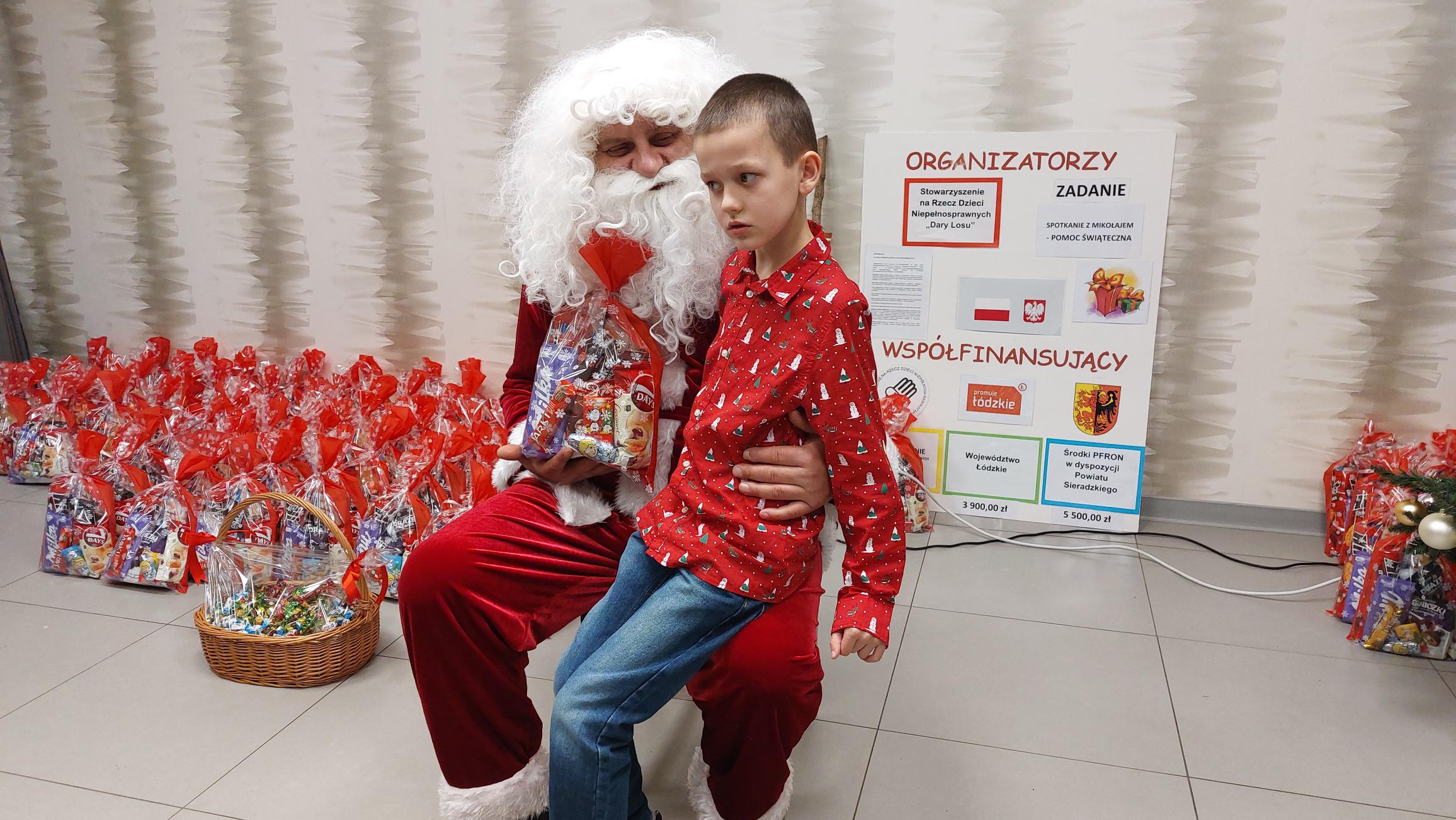 Mikołaj spotkał się z podopiecznymi Stowarzyszenia Dary Losu
