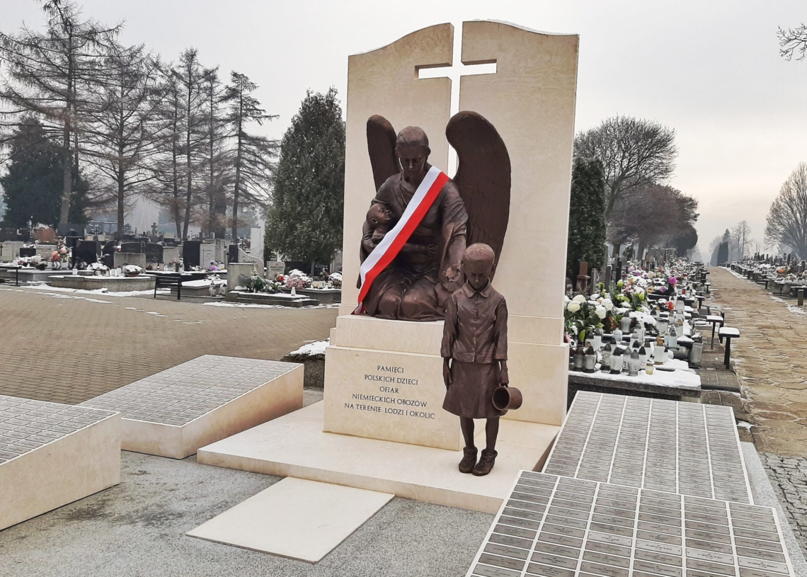 Odsłonięto Pomnik Pamięci Dzieci Polskich [ZDJĘCIA + WIDEO]