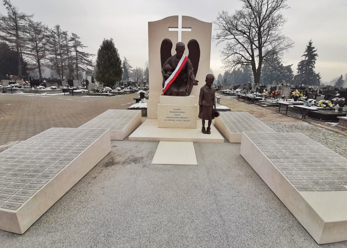 Odsłonięto Pomnik Pamięci Dzieci Polskich [ZDJĘCIA + WIDEO]