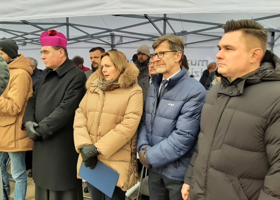 Odsłonięto Pomnik Pamięci Dzieci Polskich [ZDJĘCIA + WIDEO]
