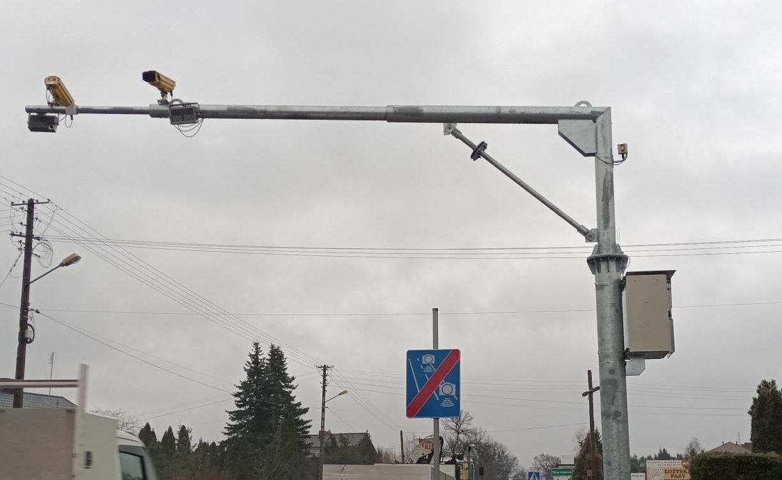 Nowy odcinkowy pomiar prędkości w Łódzkiem. Uruchomiono kamery w Mokrej Prawej 1 Odcinkowy pomiar prędkości w Łodzi. Urządzenie na Chocianowickiej wkrótce zacznie działać