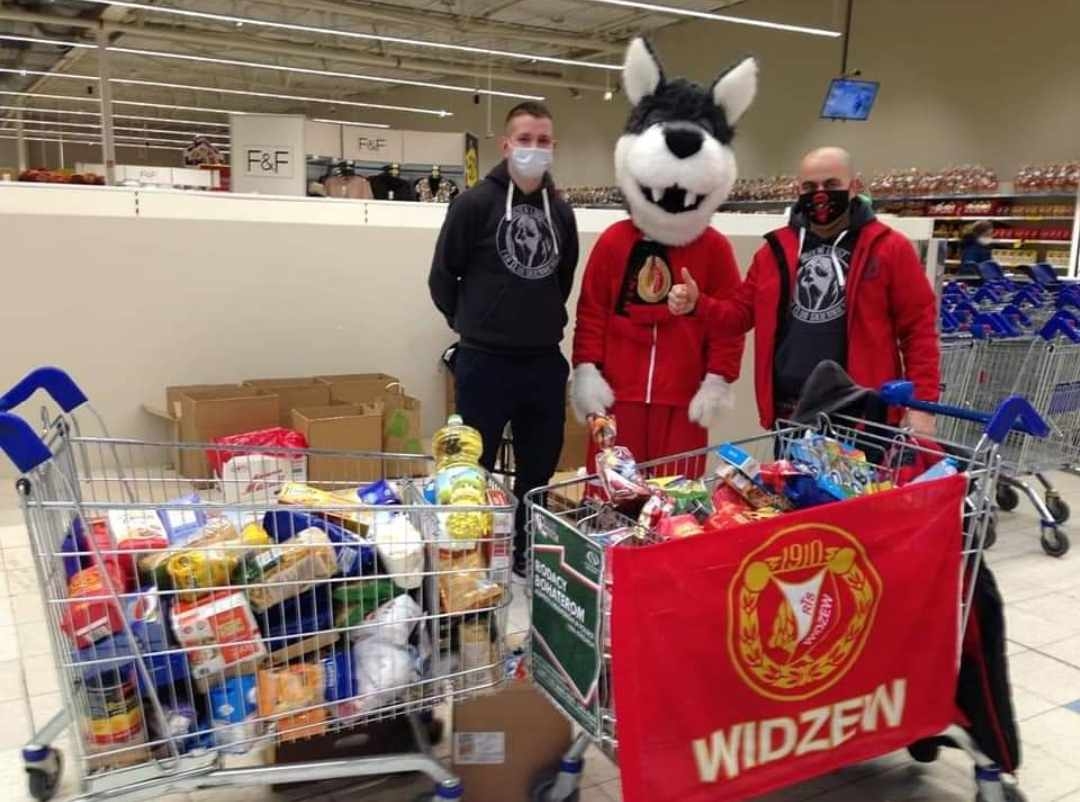 Kibice Widzewa ze Skierniewic dla Polaków z kresów wschodnich 1 Kibice Widzewa dla Polaków na kresach wschodnich