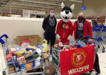 Kibice Widzewa dla Polaków na kresach wschodnich