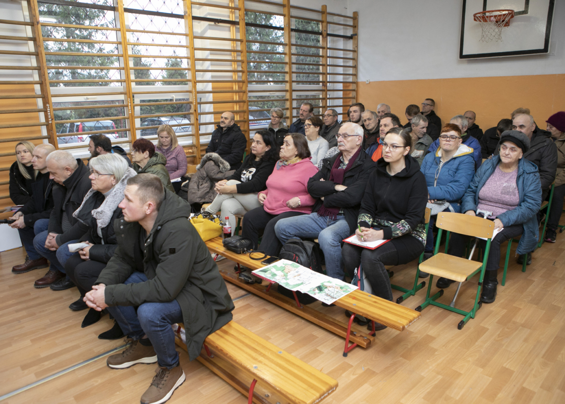 Część mieszkańców gminy Gorzkowice protestuje przeciwko budowie farmy fotowoltaicznej