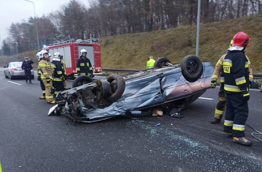 Wypadek na A2 w Leonowie. Foto KP PSP w Zgierzu