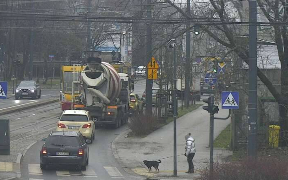 zatrzymanie ruchu tramwajowego na Dąbrowskiego