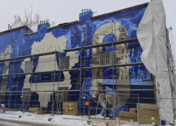 Mural upamiętniający 100-lecie Polskiej Policji