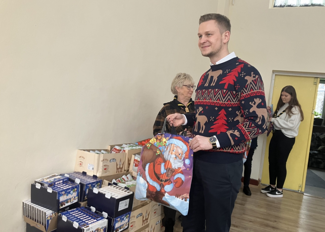 ZHP Hufiec Łódź-Widzew rozpoczął pakowanie paczek tegorocznej edycji „Pomocy Świątecznej”