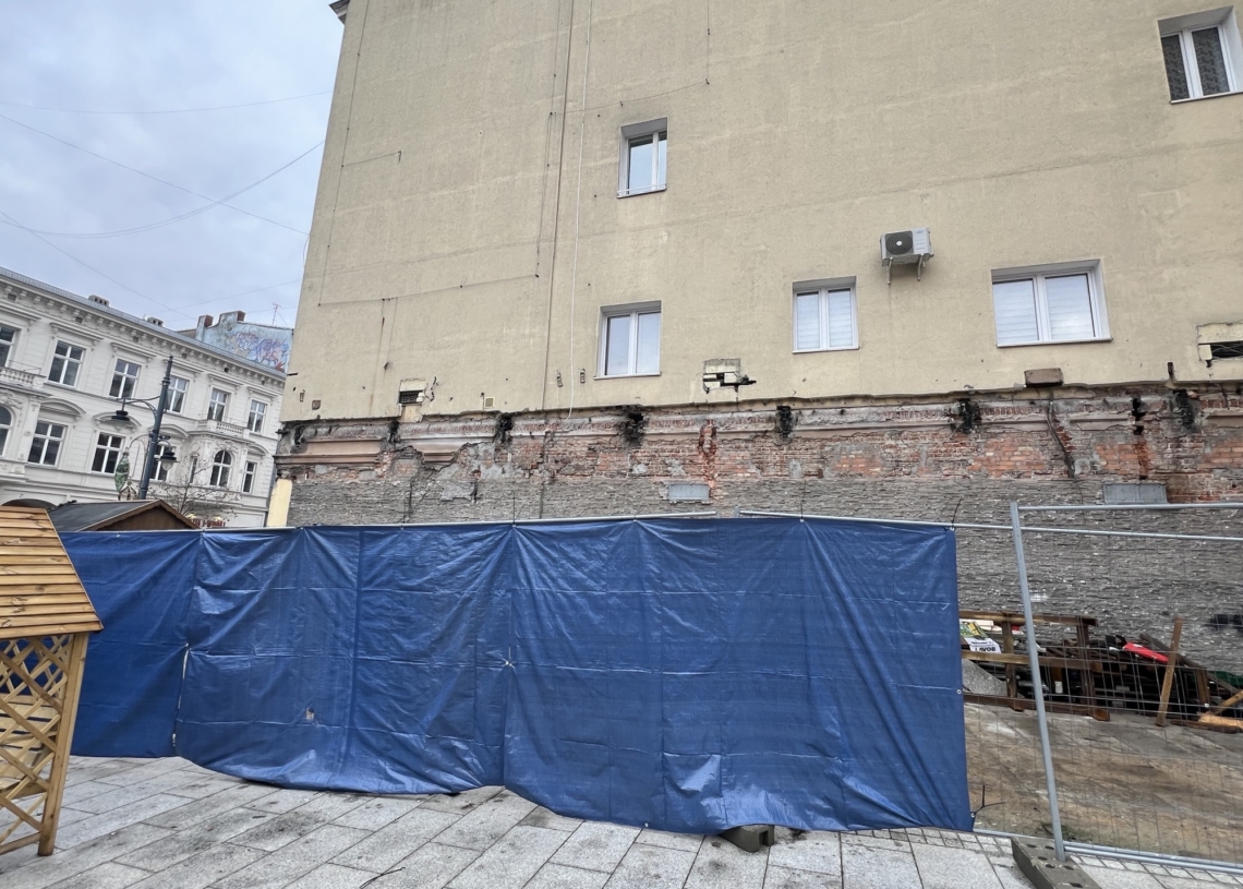 Ażurowa kamienica w miejsce Hortexu. Zmiany na pasażu Schillera