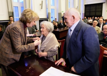 Medale otrzymały pary, które mają za sobą minimum 50-letnie pożycie małżeńskie