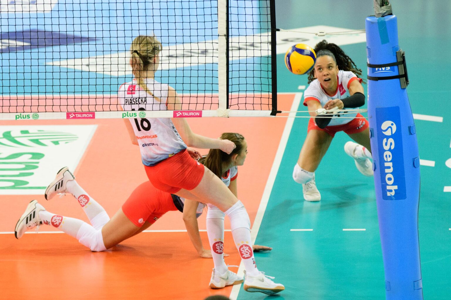 LKS Commercecon vs Grot Budowlani derby.6