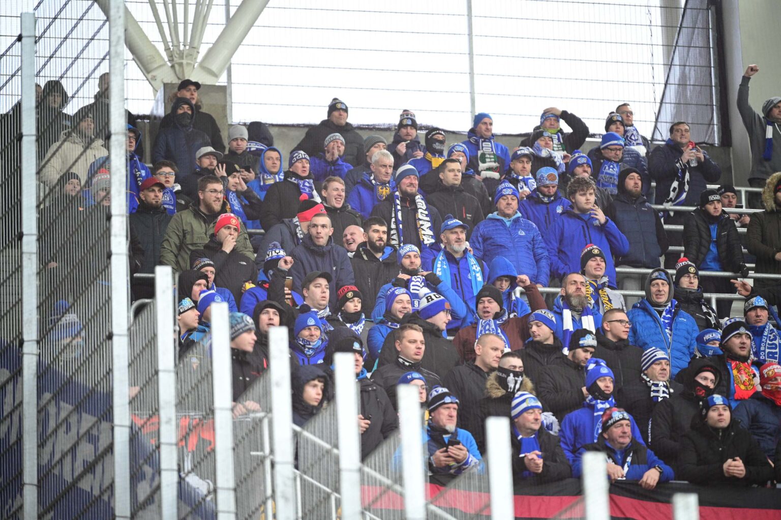 Kibice na meczu ŁKS Ł&oacute;dź - Ruch Chorz&oacute;w 2023-12-17