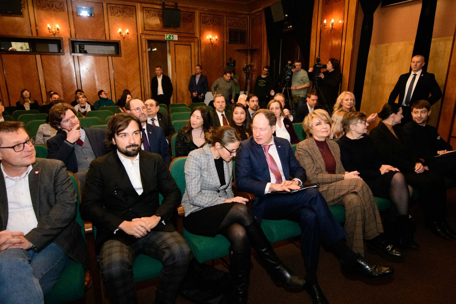 Lokomotywy dla dyplomatow w Szkole Filmowej 3