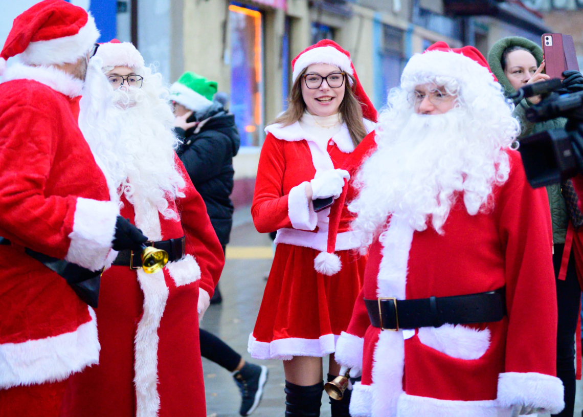 Parada swiateczna w Pabianicach.13