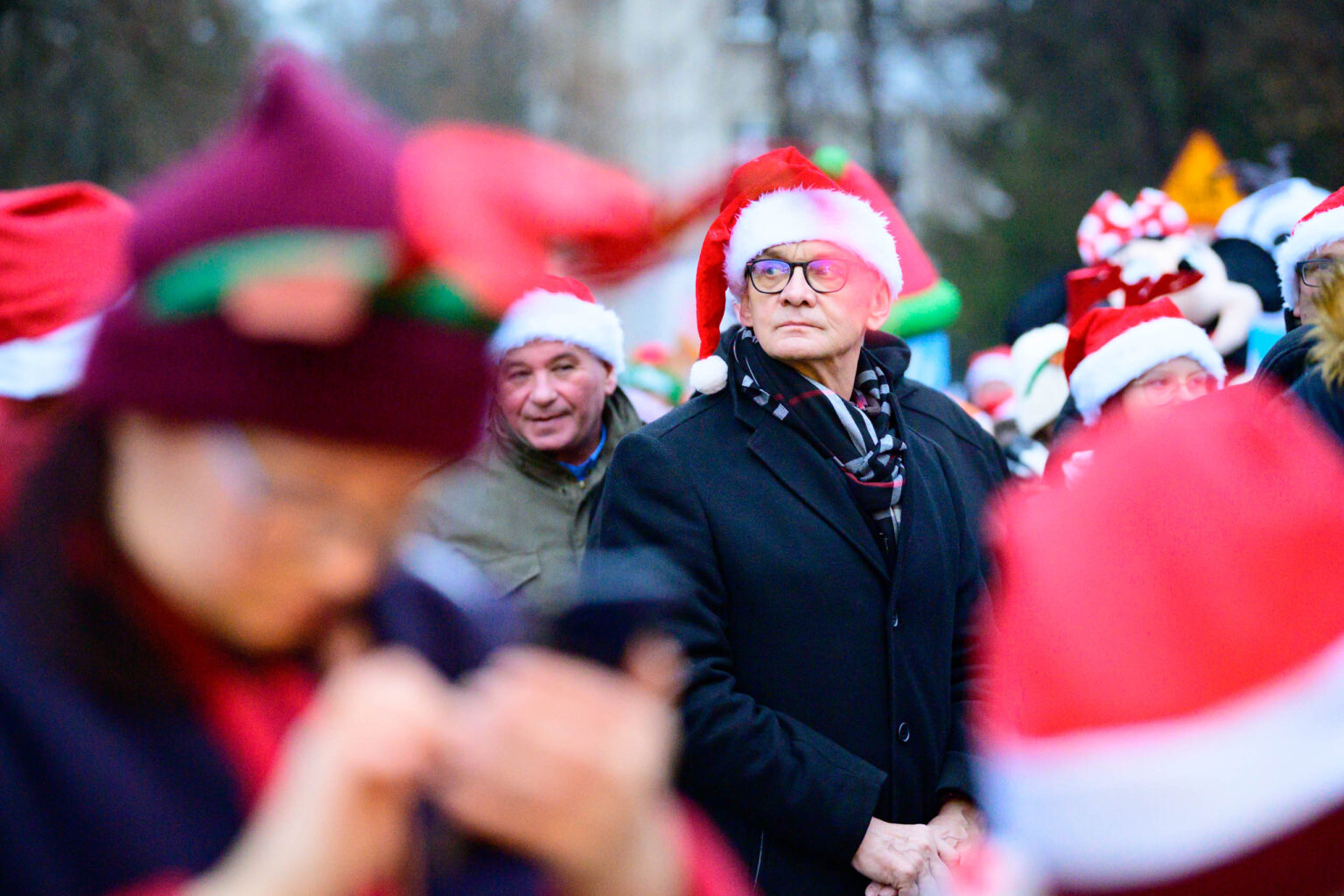 Jarmark bożonarodzeniowy i świąteczna parada w Pabianicach | 2023-12-17