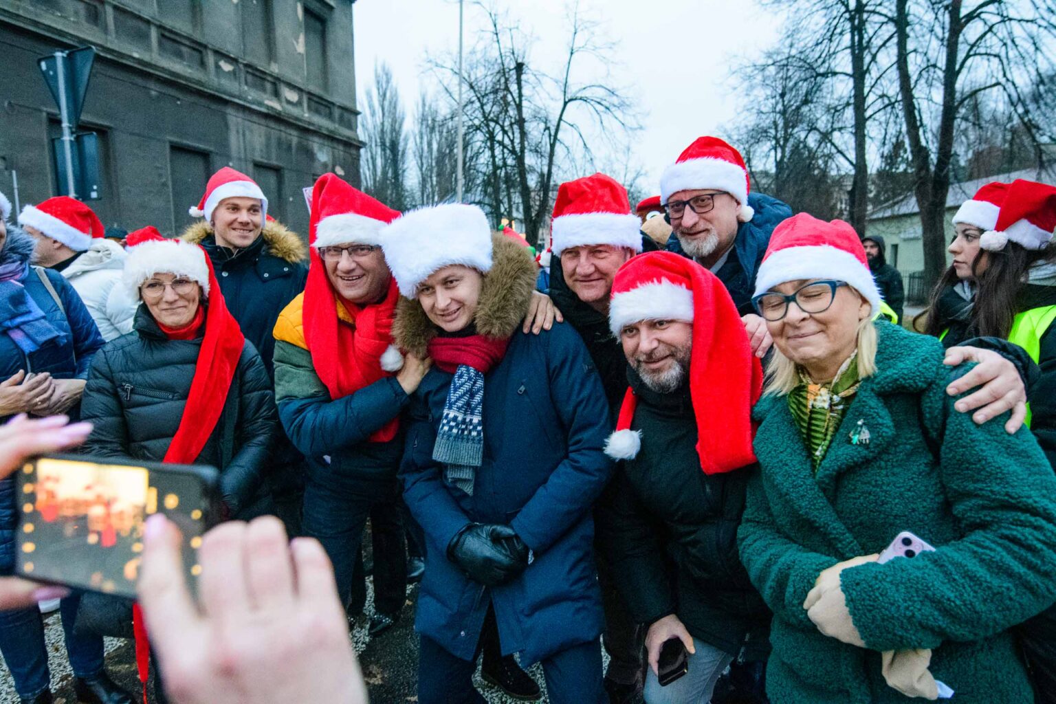 Jarmark bożonarodzeniowy i świąteczna parada w Pabianicach | 2023-12-17
