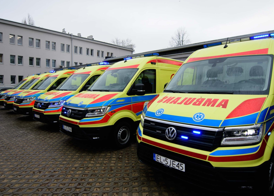 8 ambulansów sanitarnych trafiło do Wojewódzkiej Stacji Ratownictwa Medycznego w Łodzi