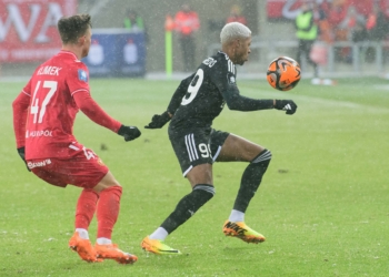 Śnieżne zakończenie rundy jesiennej. Widzew znów słabszy od Radomiaka