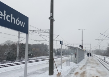 Stacja kolejowa w Bełchowie