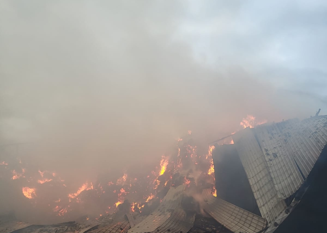 Pożar w miejscowości Rybnik w powiecie sieradzkim. Cztery osoby poszkodowane
