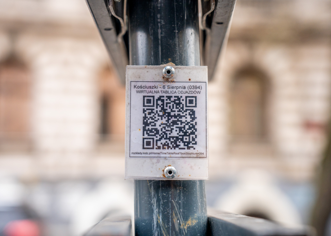 Rozkłady można sprawdzić za pomocą kodów QR