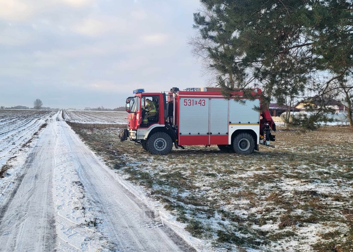 Tragedia pod Goszczanowem. 26-latek przygnieciony przez samochód 1 Tragedia pod Goszczanowem